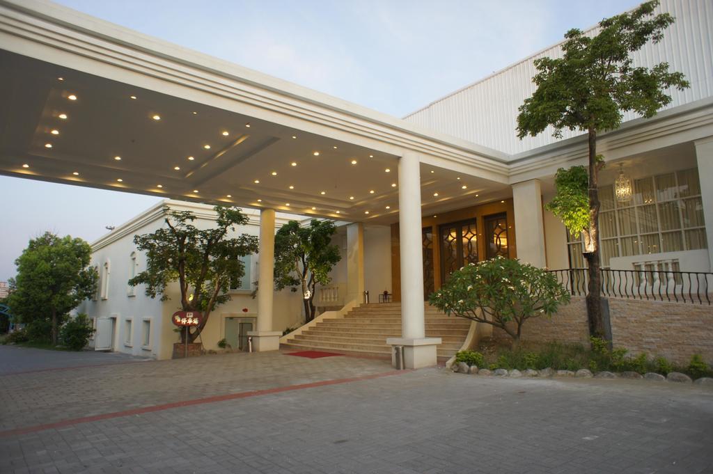 Les Hotel Tainan Exteriör bild